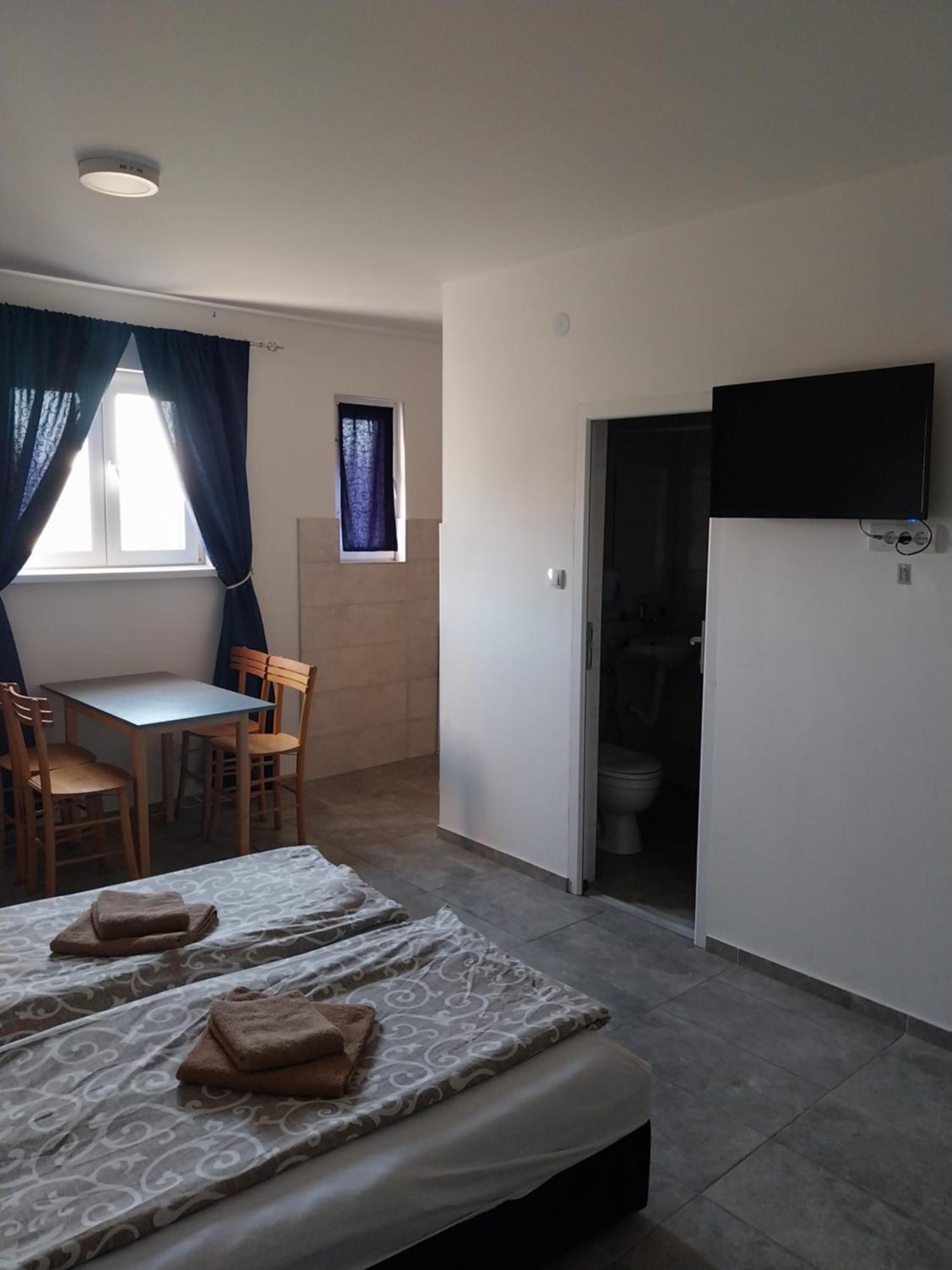 Libero Apartmani Surčin Екстериор снимка