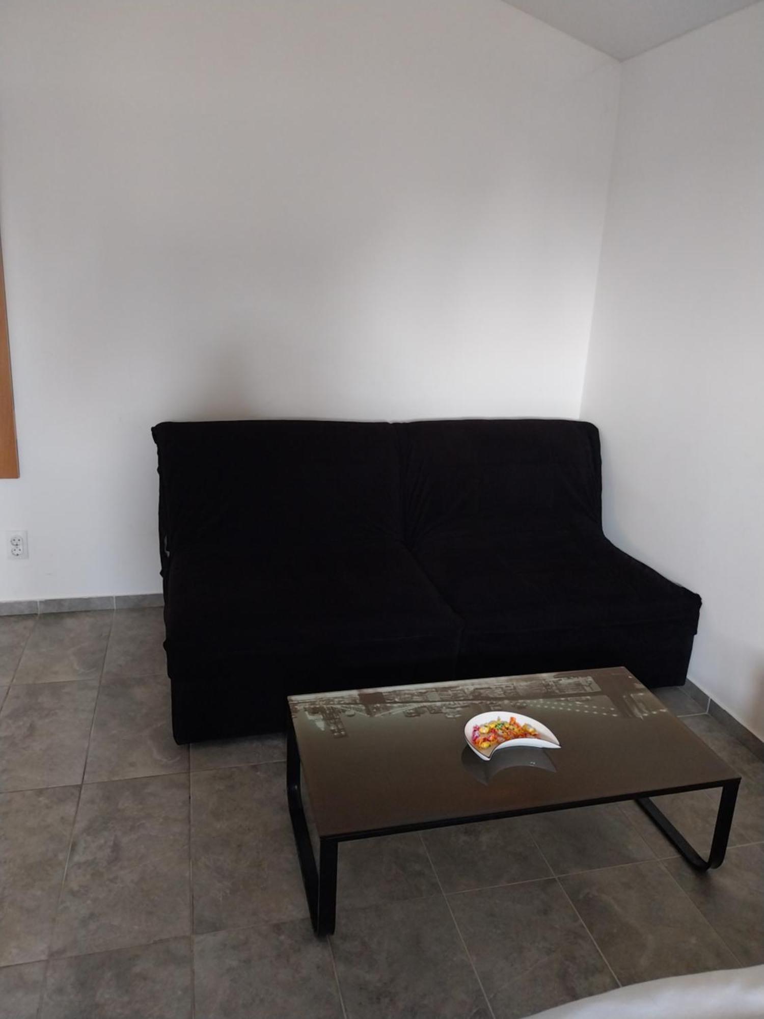 Libero Apartmani Surčin Екстериор снимка