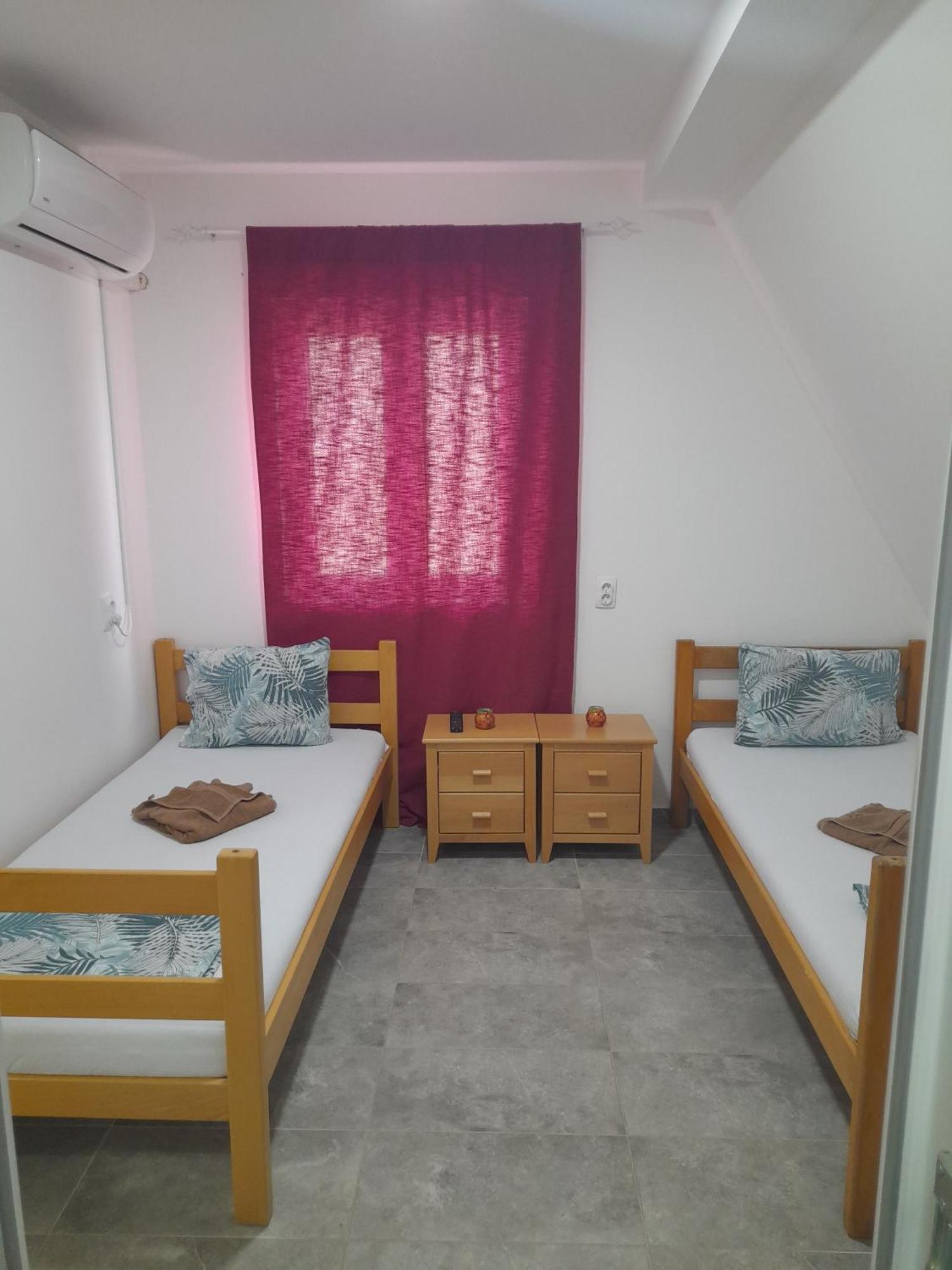Libero Apartmani Surčin Екстериор снимка