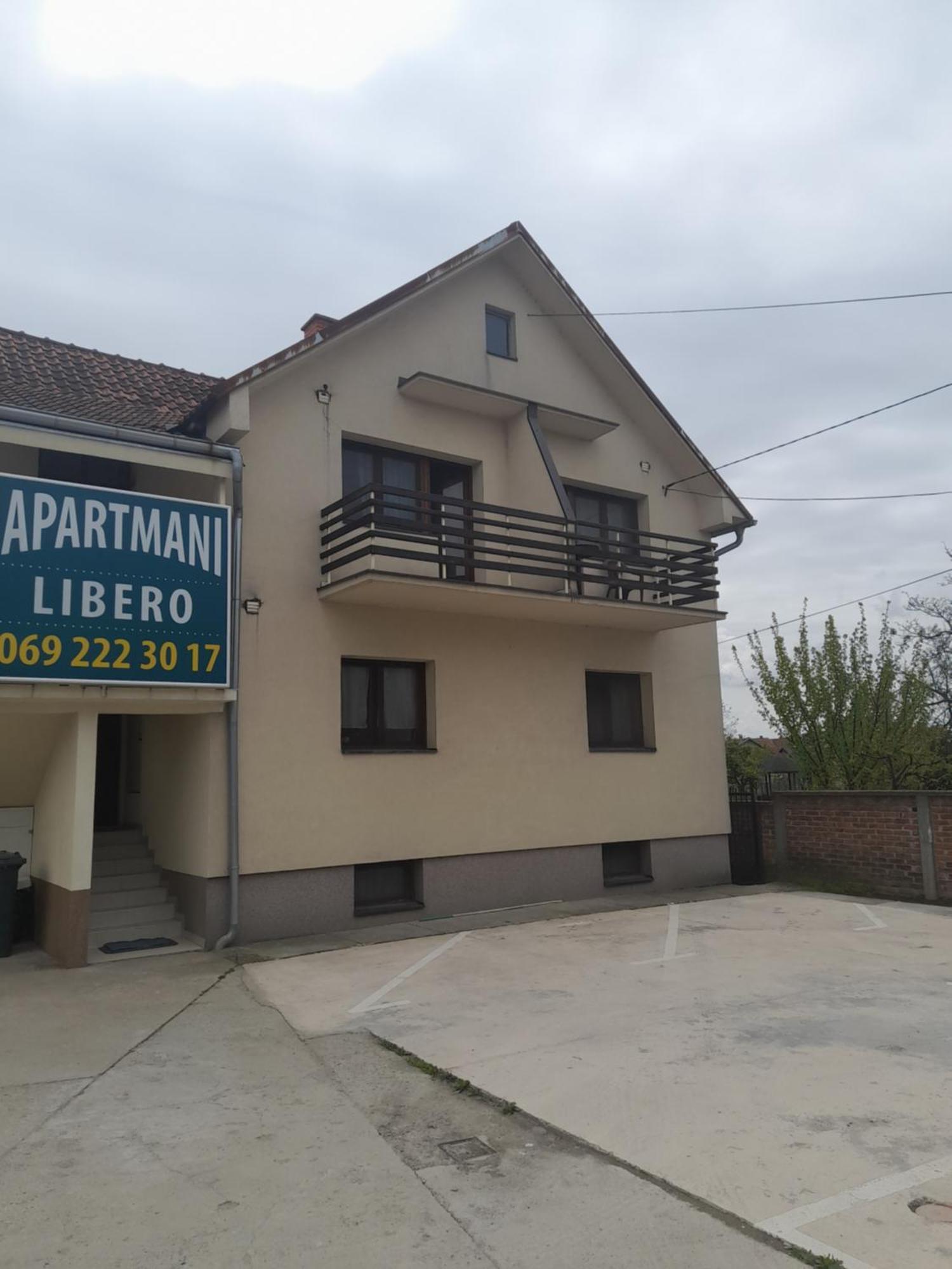 Libero Apartmani Surčin Екстериор снимка