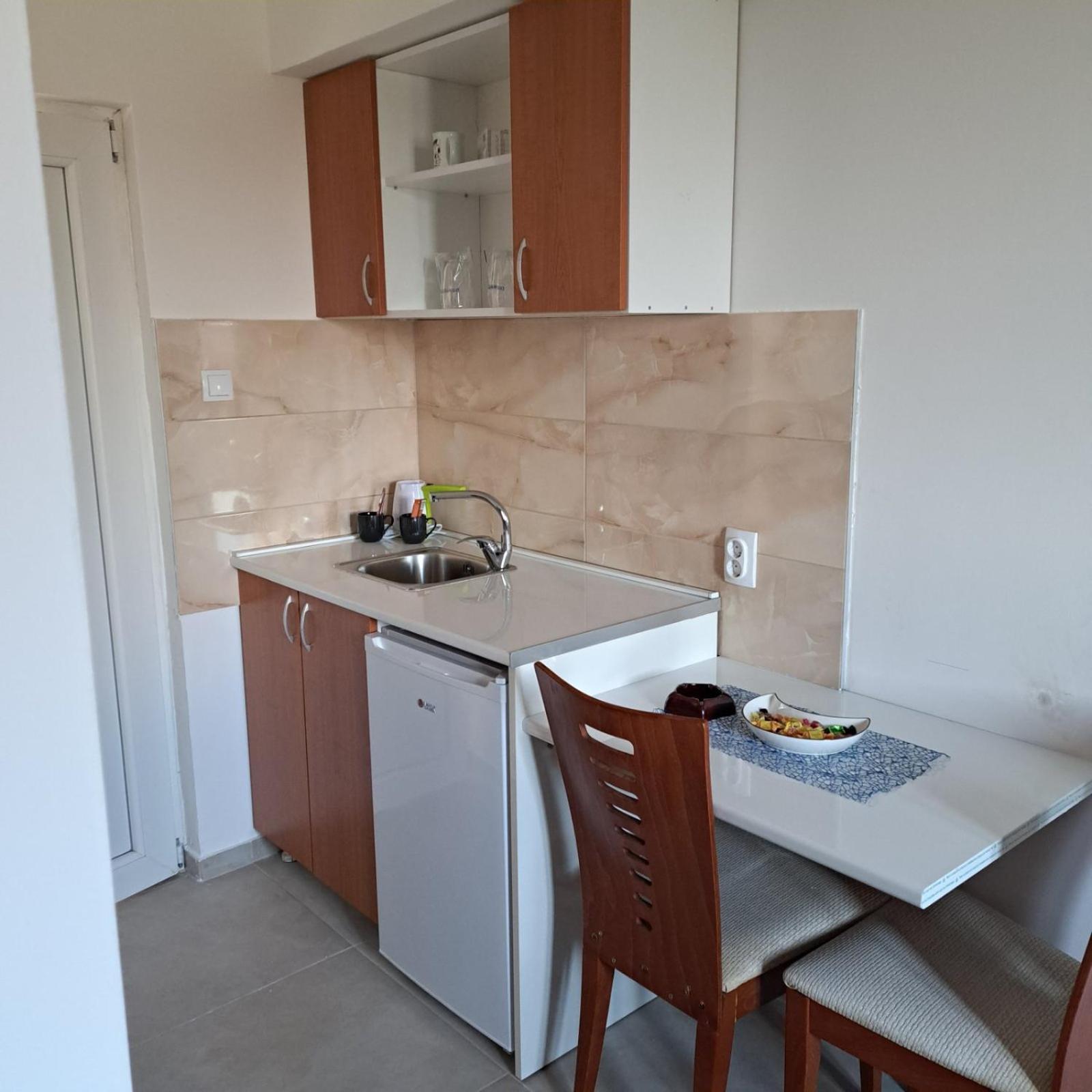 Libero Apartmani Surčin Стая снимка