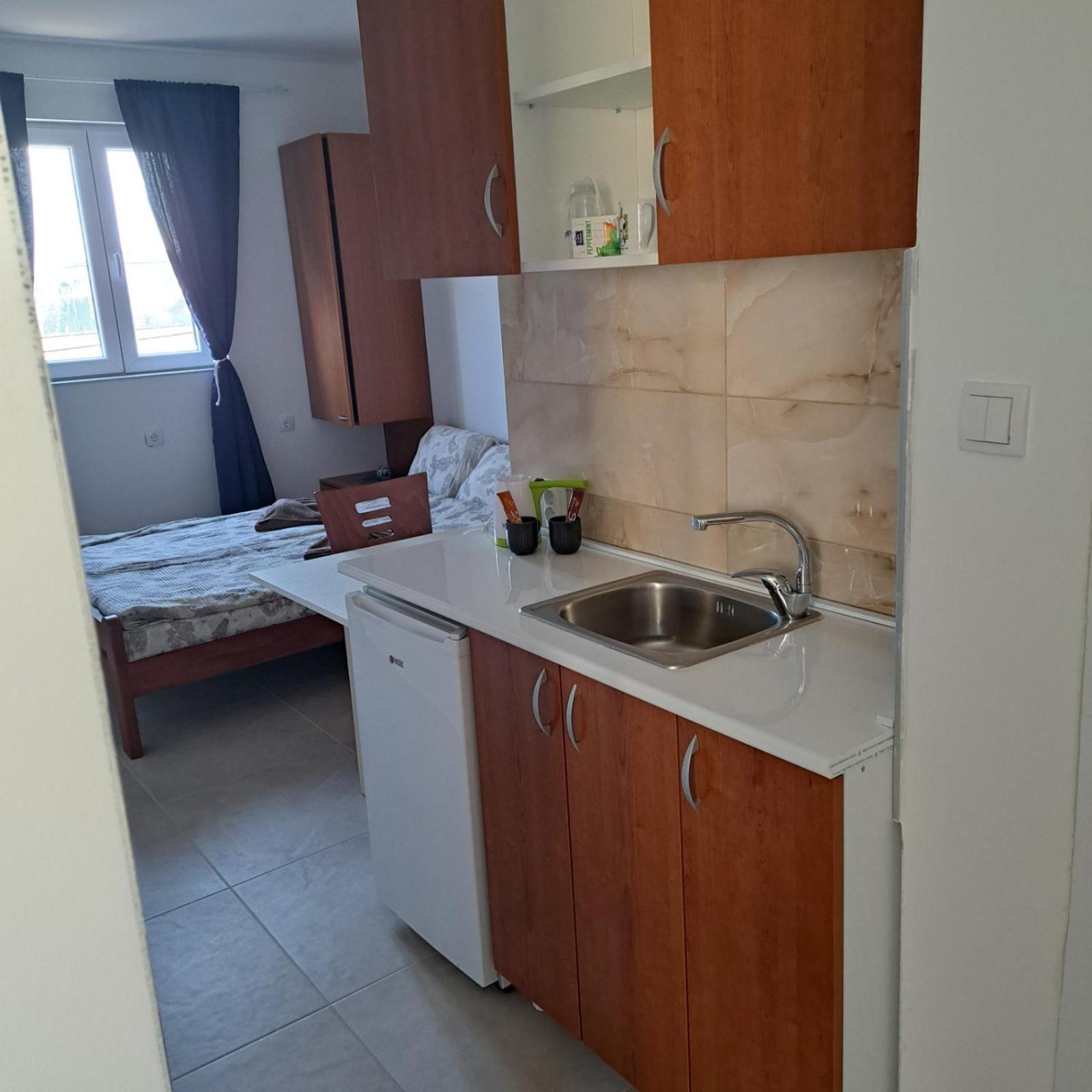 Libero Apartmani Surčin Стая снимка