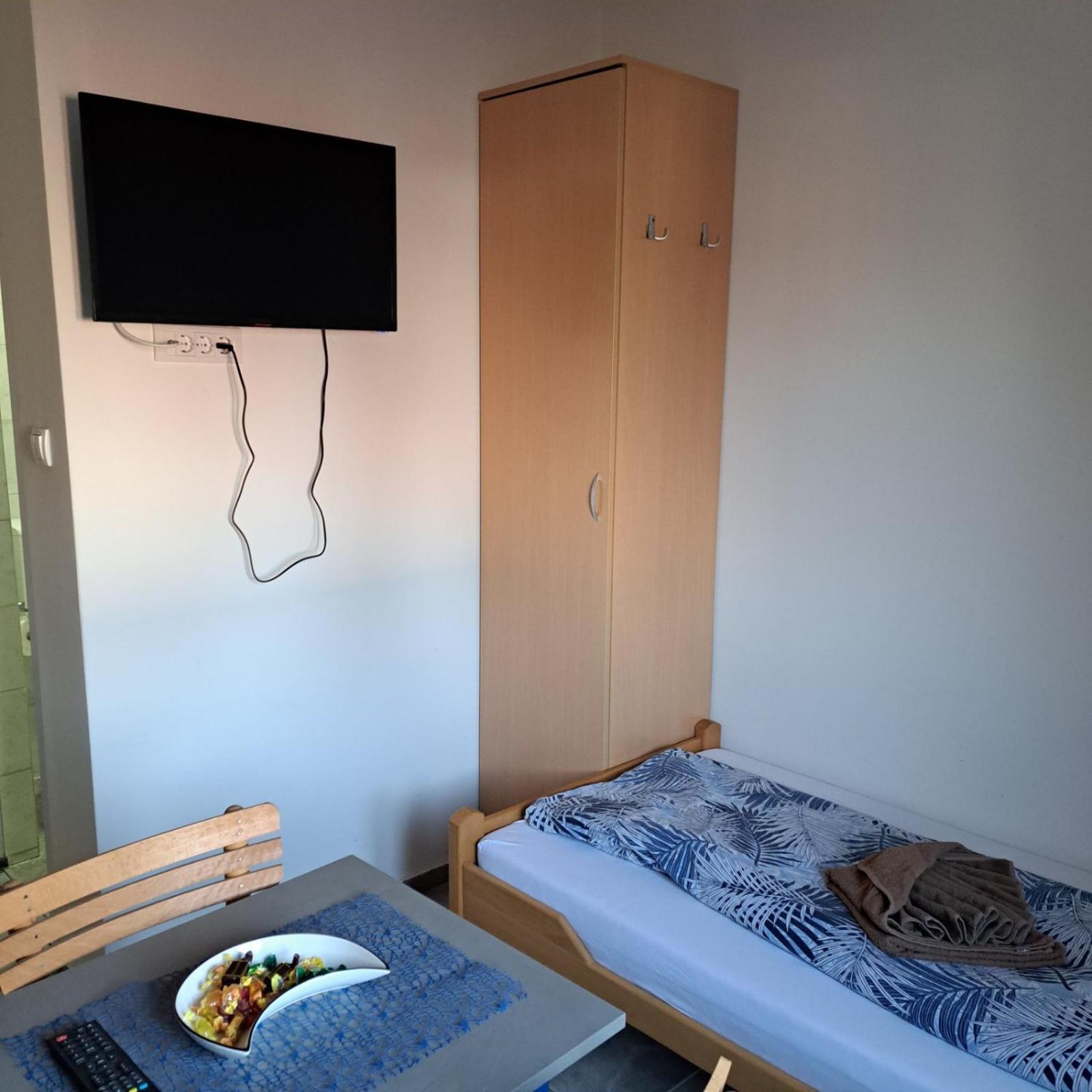 Libero Apartmani Surčin Стая снимка