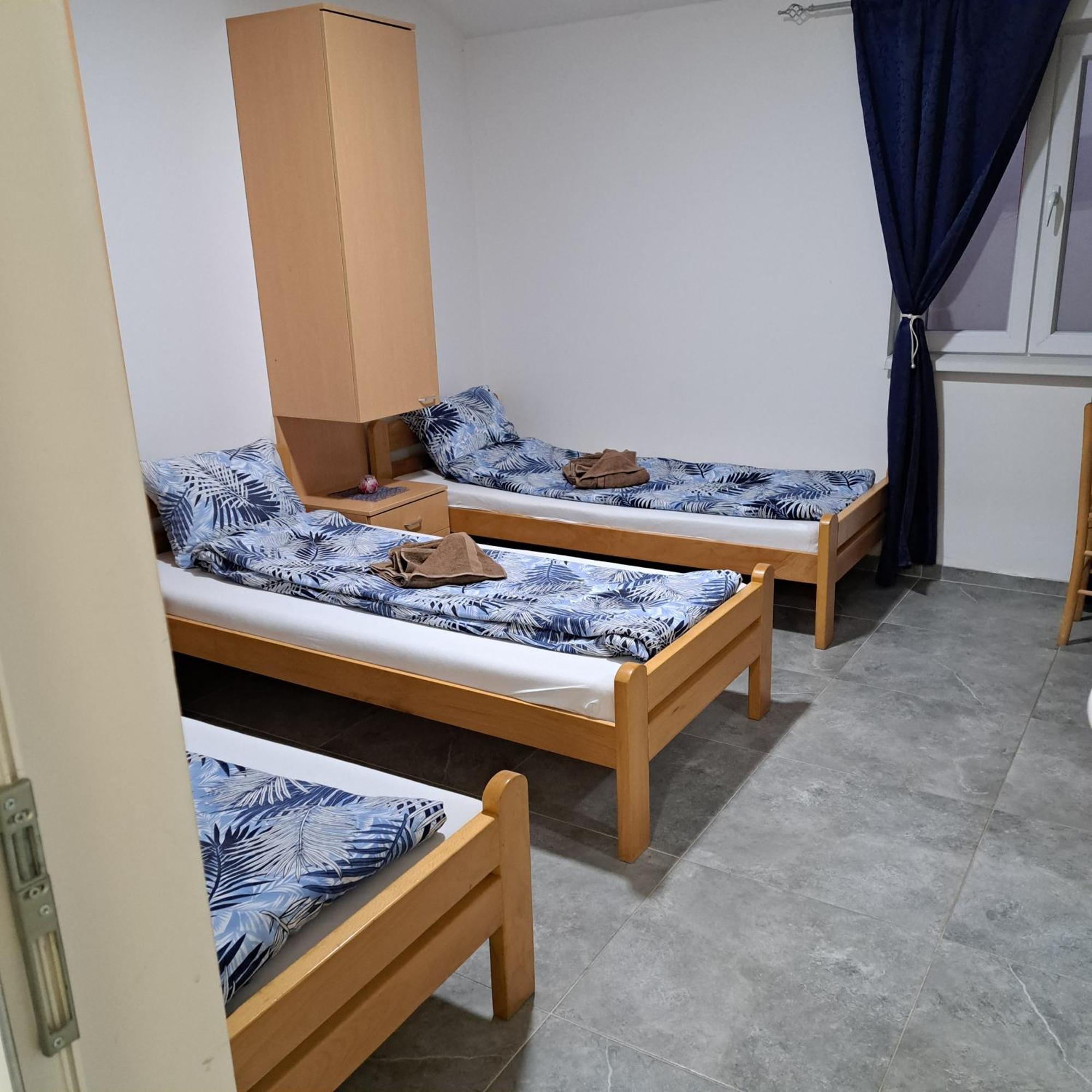 Libero Apartmani Surčin Екстериор снимка