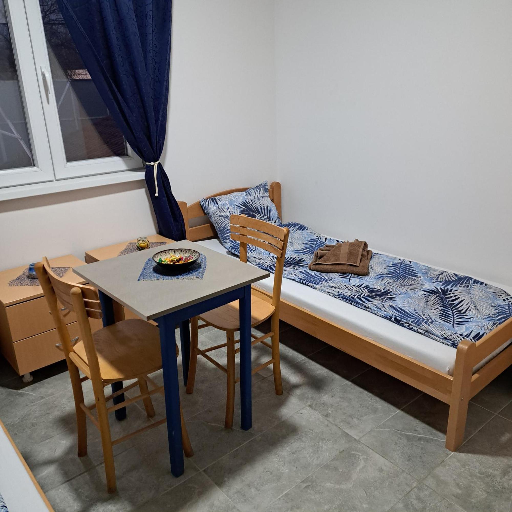 Libero Apartmani Surčin Екстериор снимка