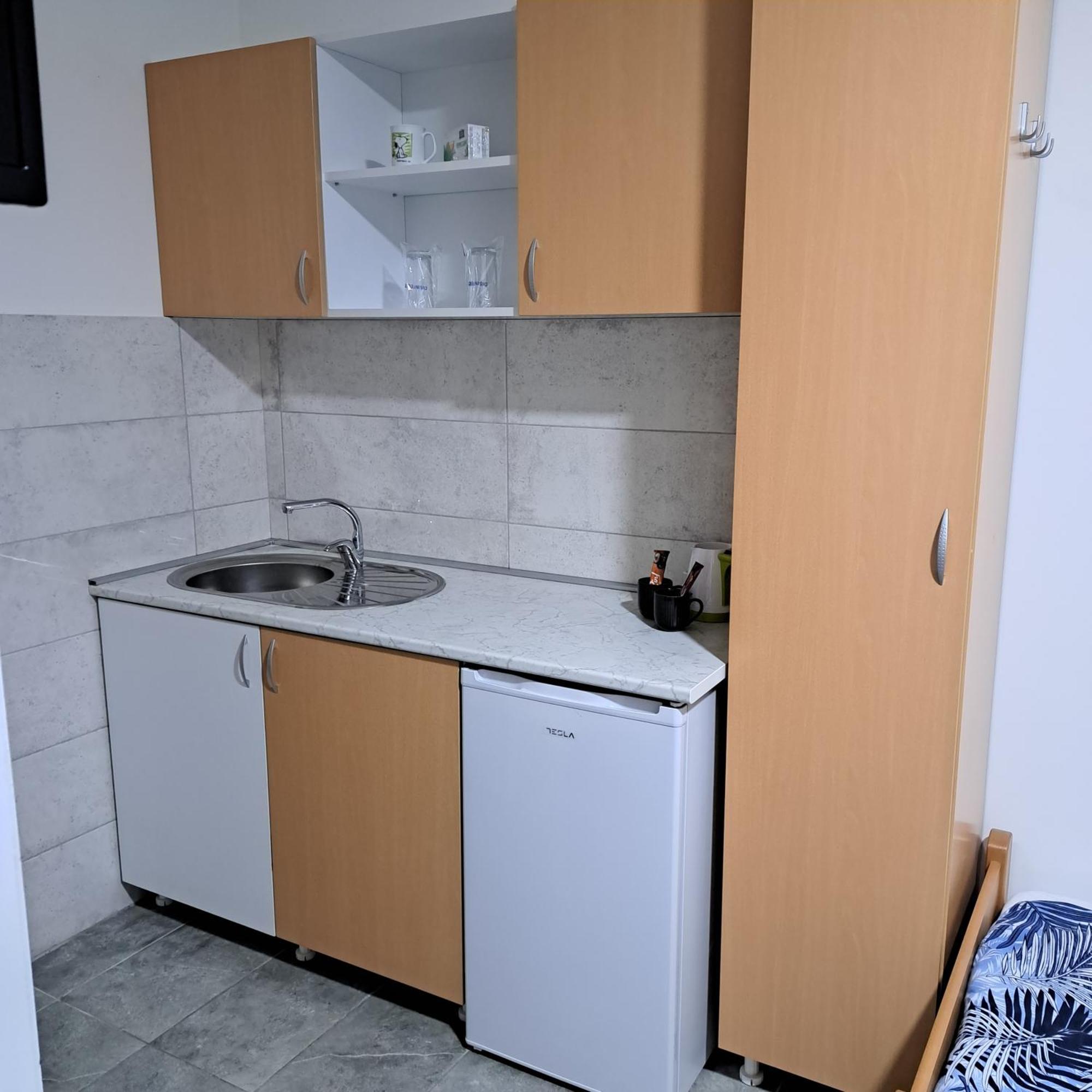 Libero Apartmani Surčin Екстериор снимка